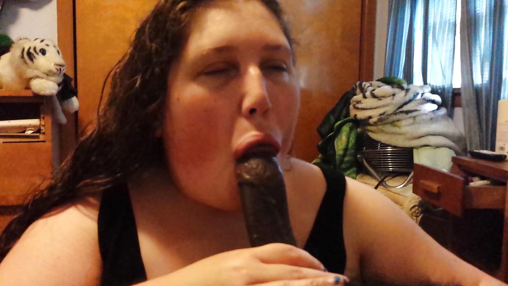 25P Sloppy bbw mouth screen caps