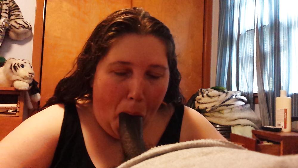 25P Sloppy bbw mouth screen caps