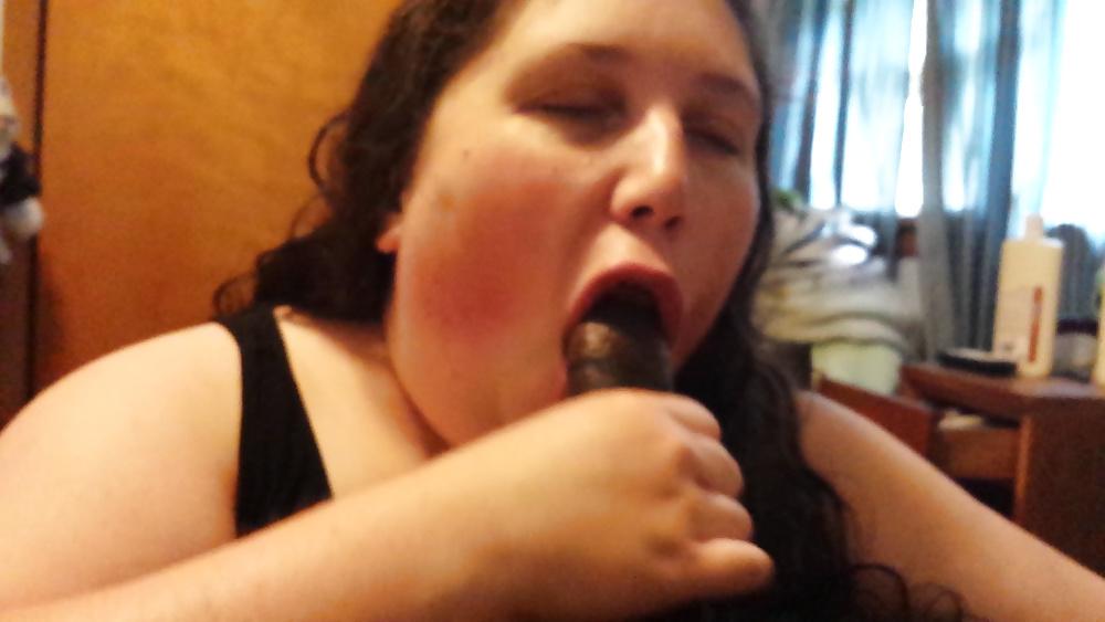 25P Sloppy bbw mouth screen caps