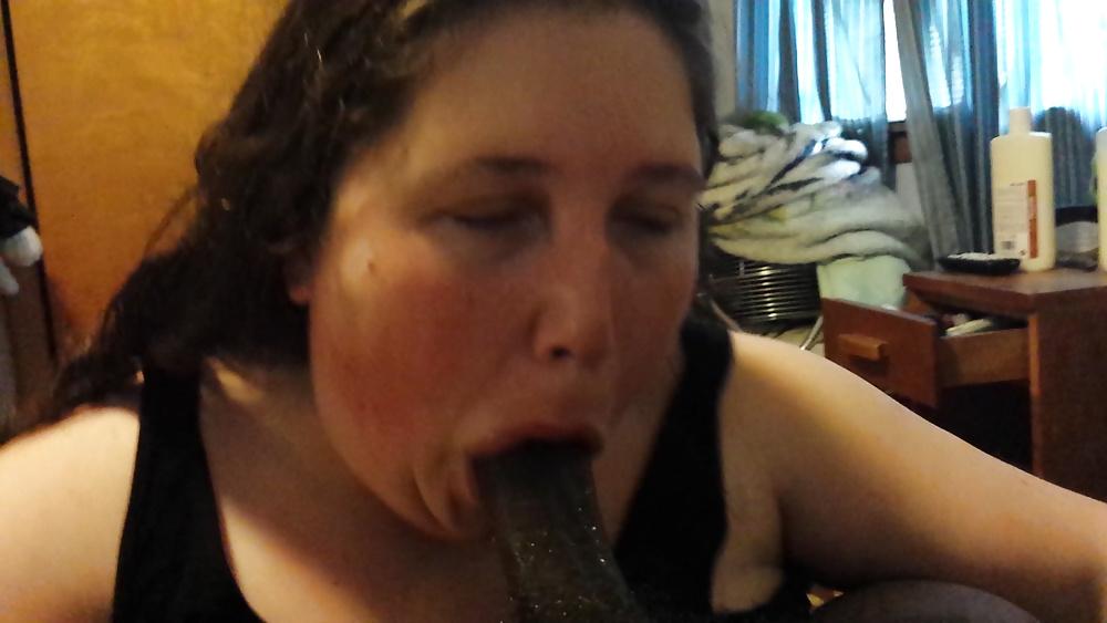 25P Sloppy bbw mouth screen caps
