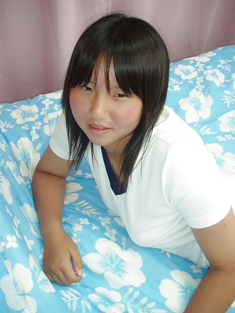20P Japanese Girl Friend 105 - Miki 02
