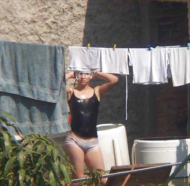 8P My neighbor's daughter's friend iphone 4g camera zoom
