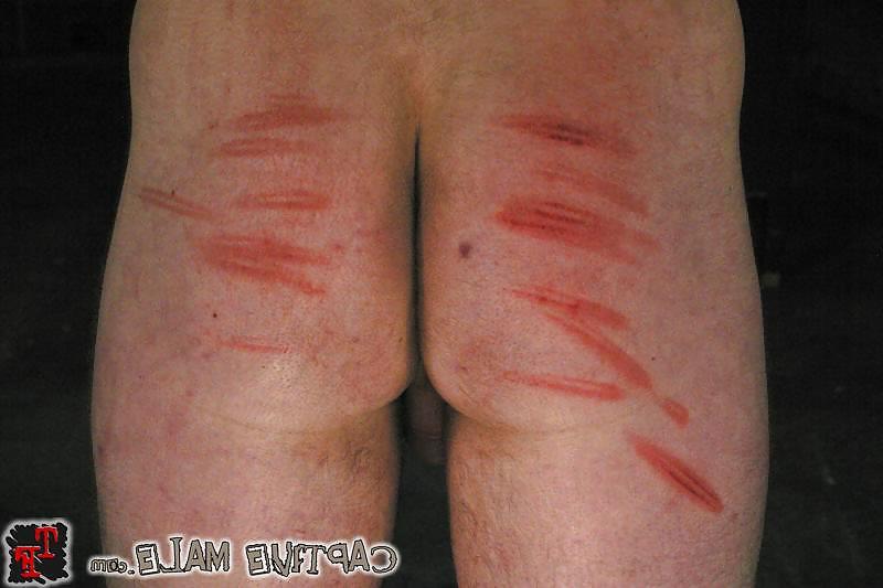 5P Slave gets whipped by Domina