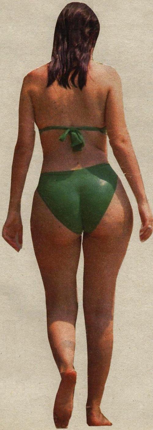 25P Laura Pausini Italian Singer Huge Tits And Ass