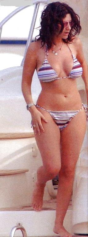 25P Laura Pausini Italian Singer Huge Tits And Ass