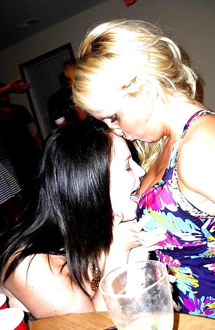 16P Party skank J Boo and her nice tits
