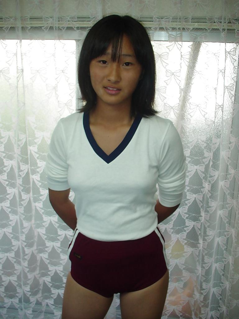 20P Japanese Girl Friend 104 - Miki 01
