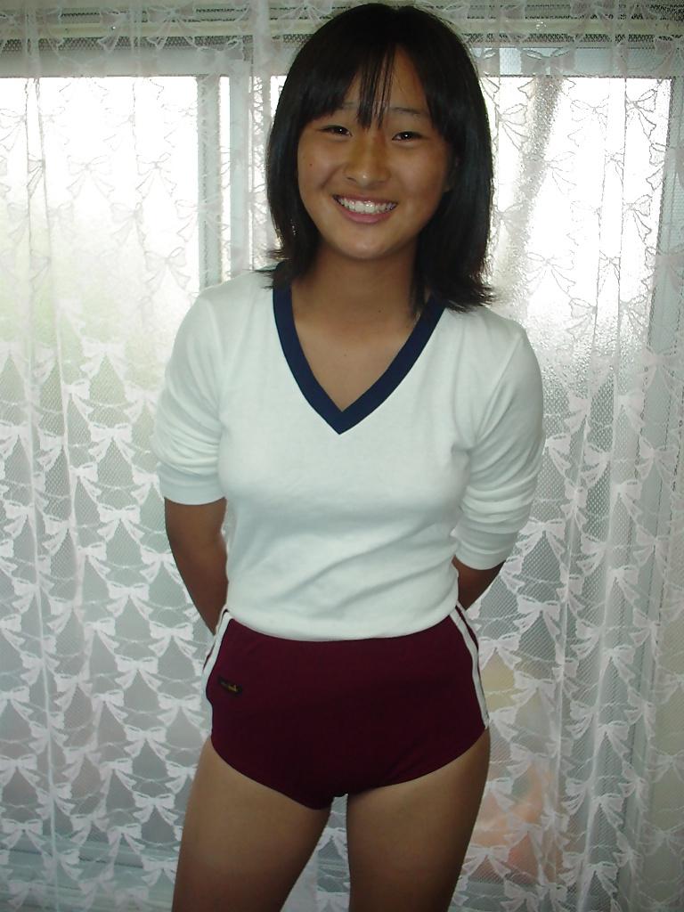 20P Japanese Girl Friend 104 - Miki 01