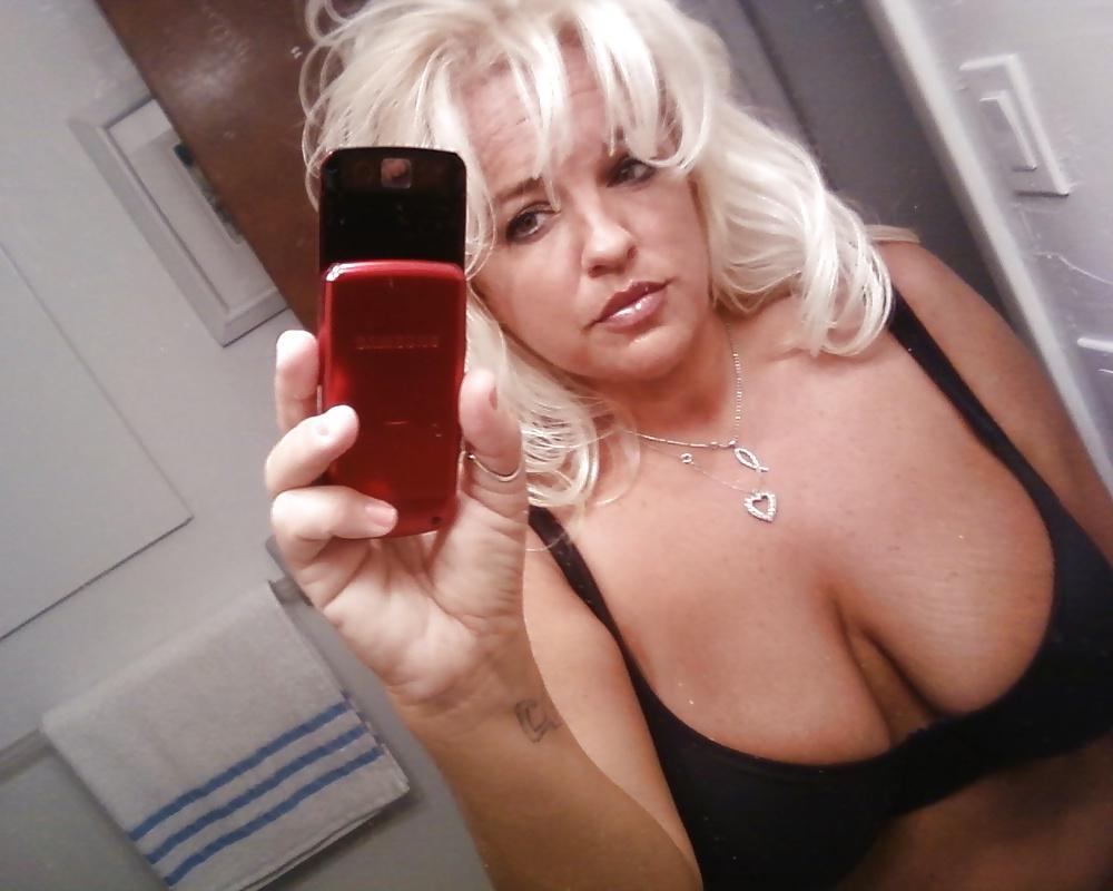 25P Blonde BBW Huge Tits Cum Slut Mom