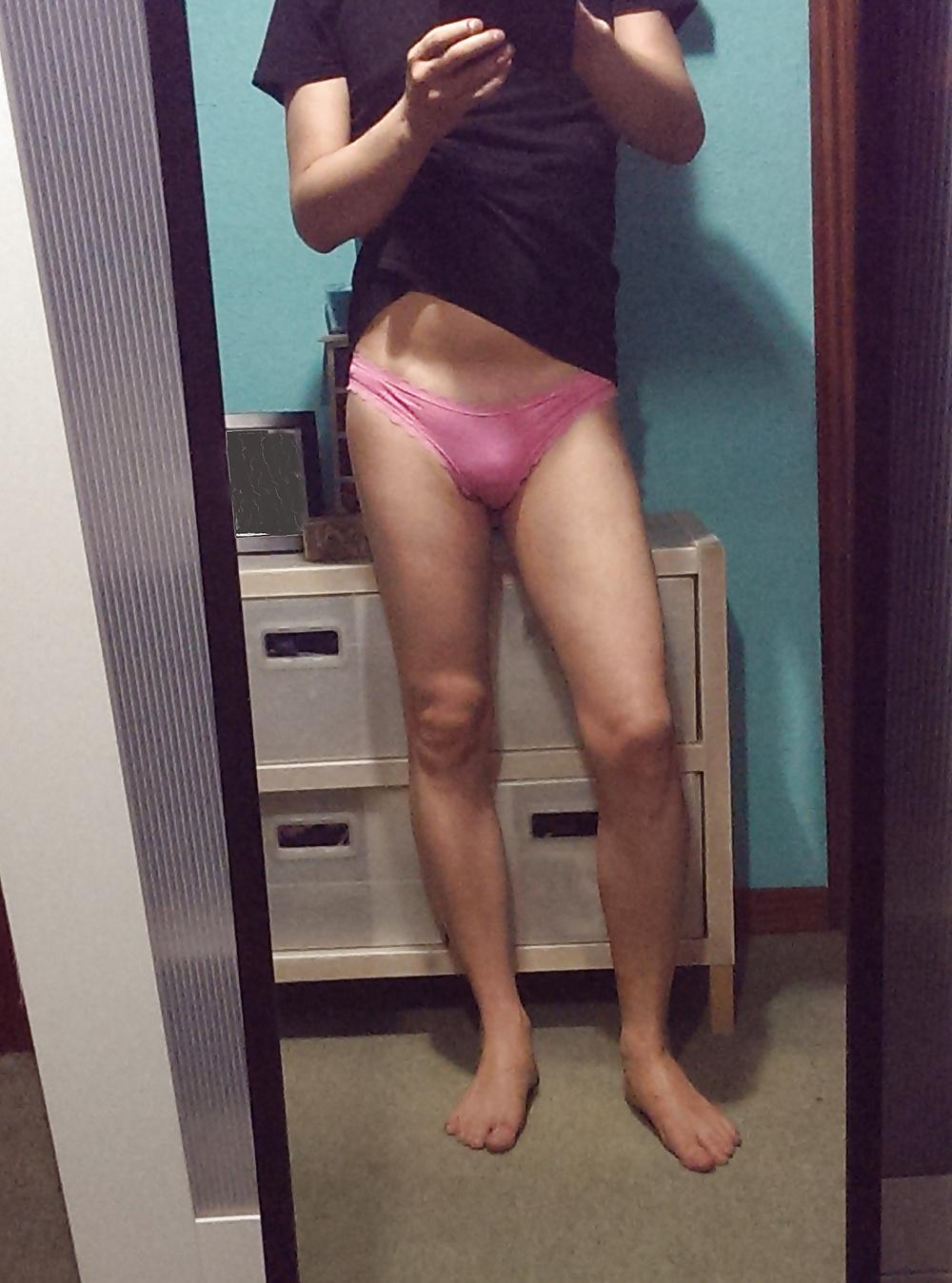 15P Sissy zoe showing it all