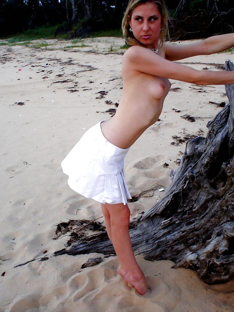 25P Slim blond girl