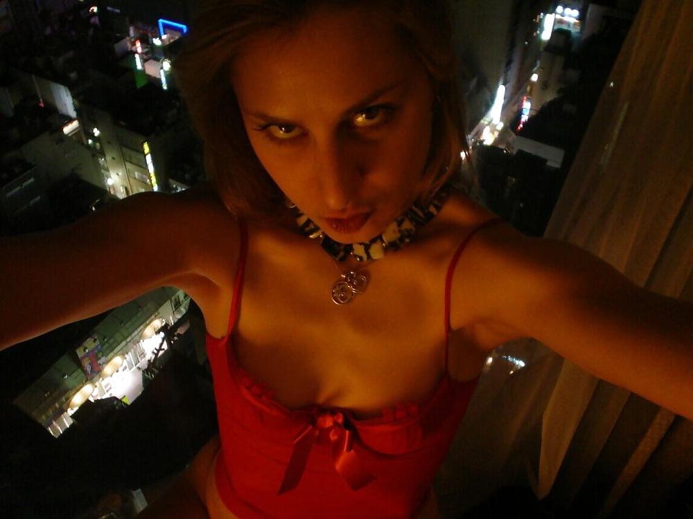 25P Slim blond girl