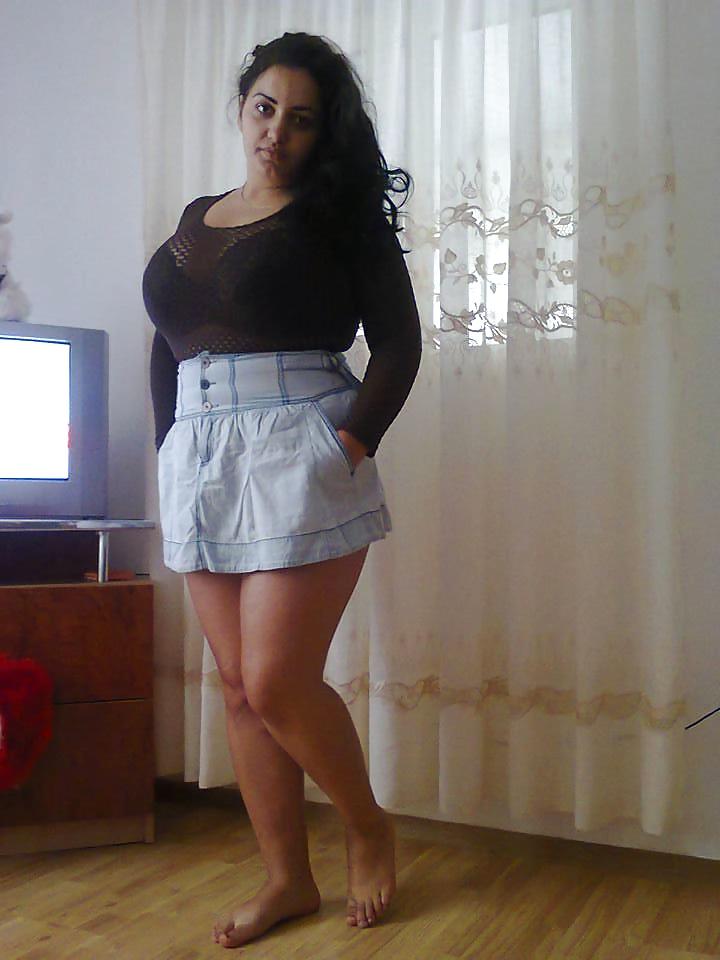 22P Romanian Huge Tits Amateur 15