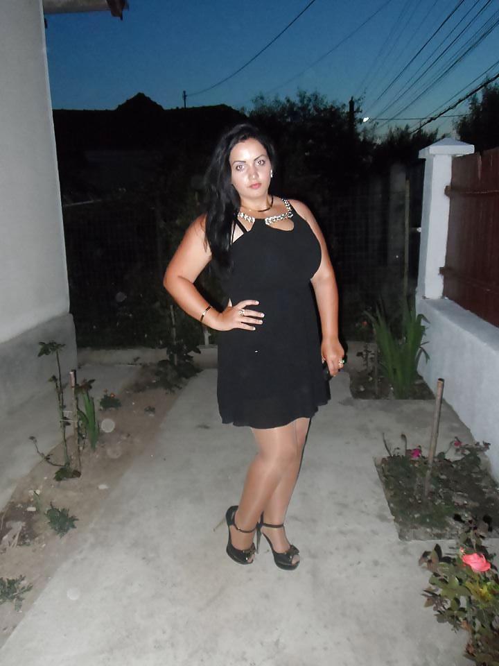 22P Romanian Huge Tits Amateur 15