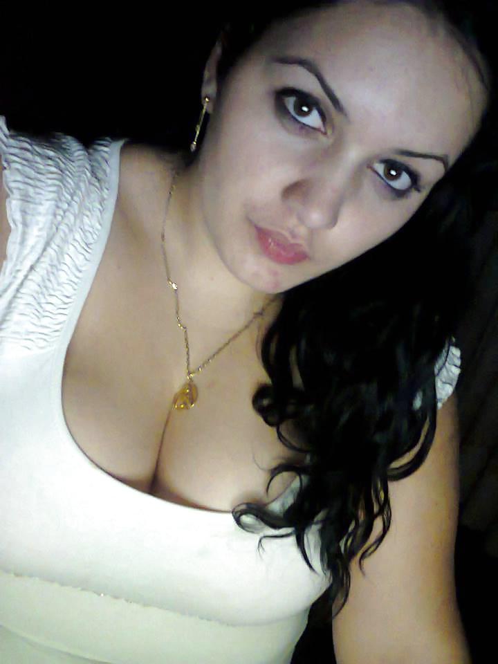22P Romanian Huge Tits Amateur 15