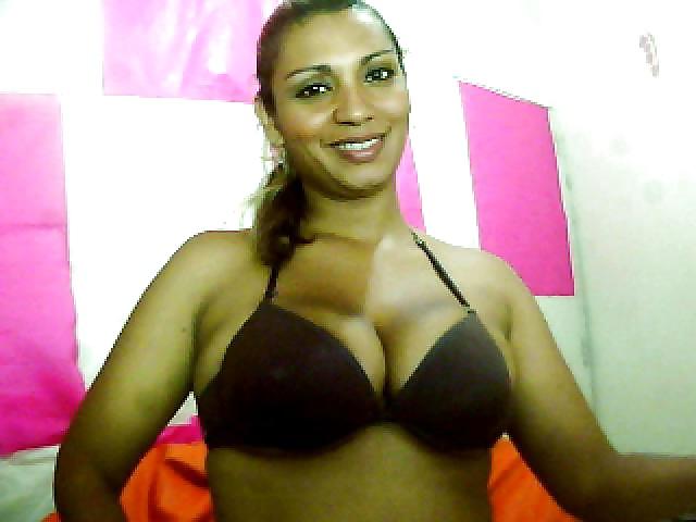 25P Best Colombian Cam girl