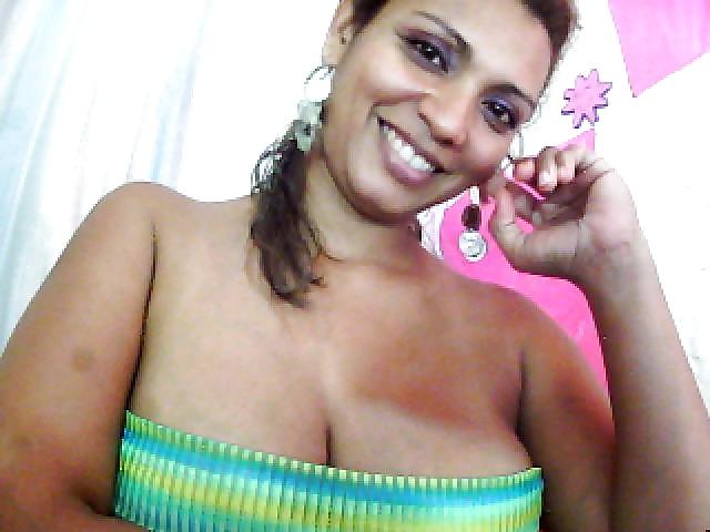 25P Best Colombian Cam girl