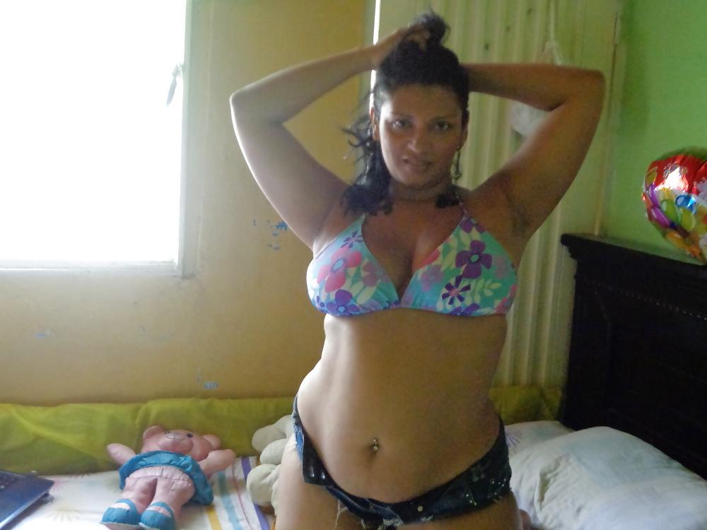 25P Best Colombian Cam girl