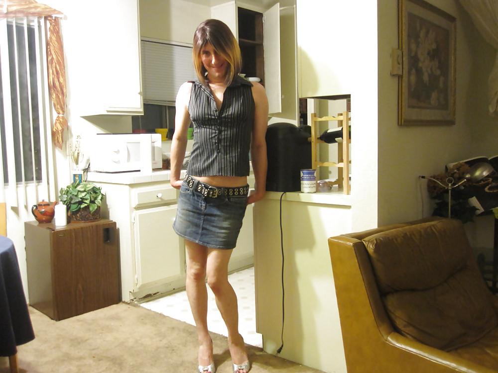 25P COCK STARVED SISSY'S