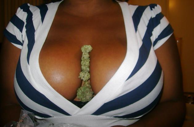 25P A Friend With Weed