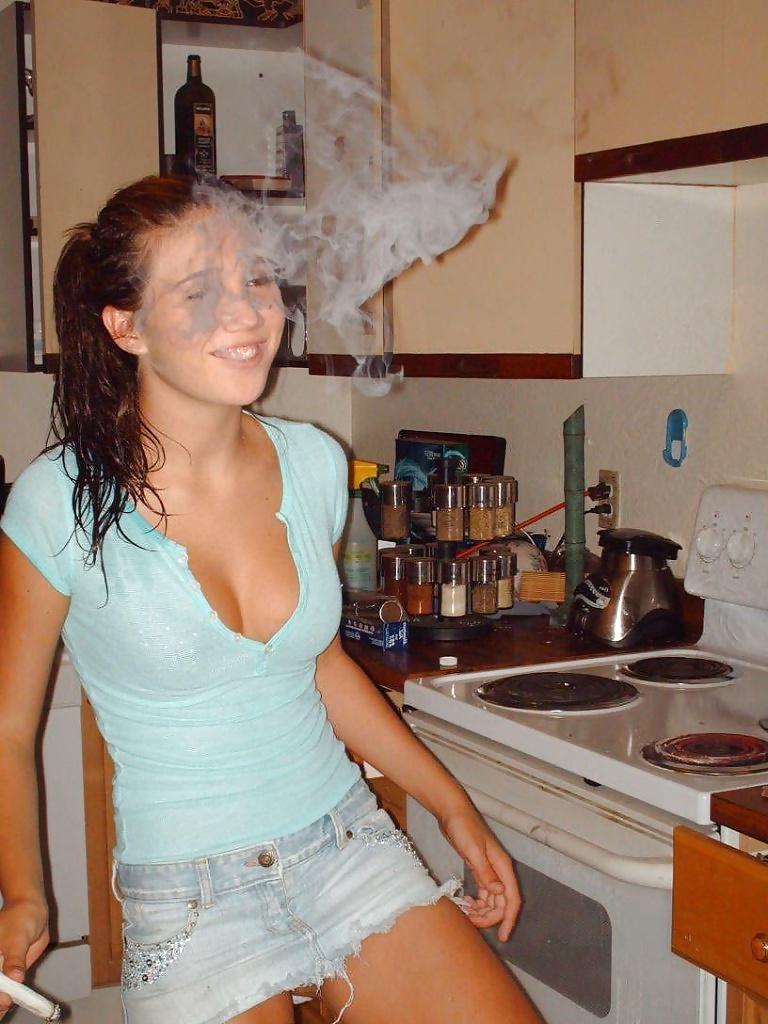 25P A Friend With Weed