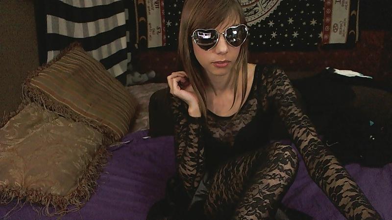 24P Skinny Goth Chick