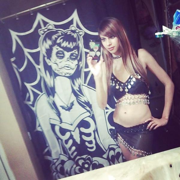 24P Skinny Goth Chick