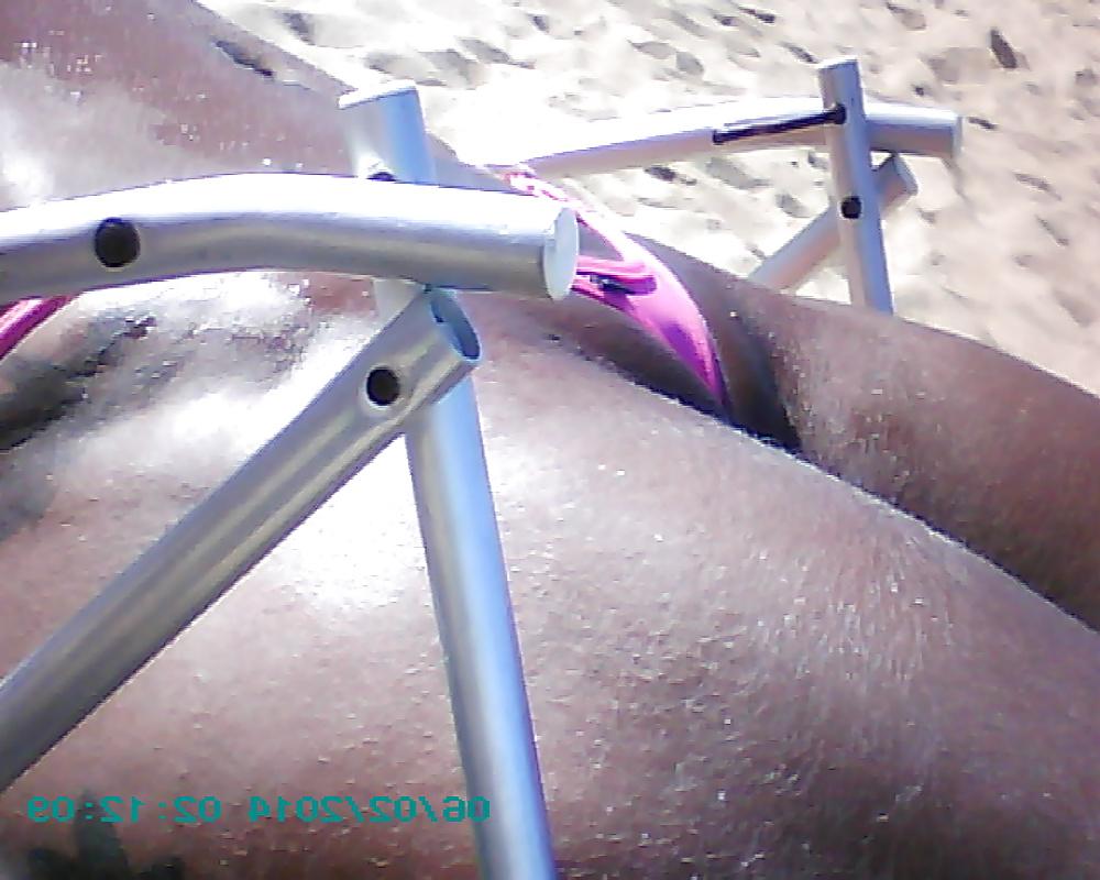 10P Esposa fio dental frontal - wife front g-string public
