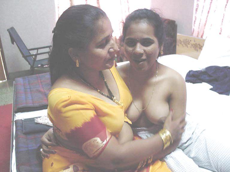 18P Mom&daughter's friend