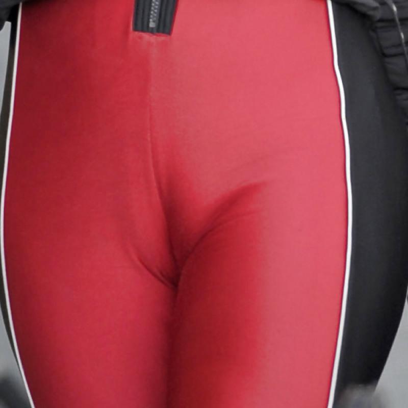 6P Maria Carey - Cameltoe