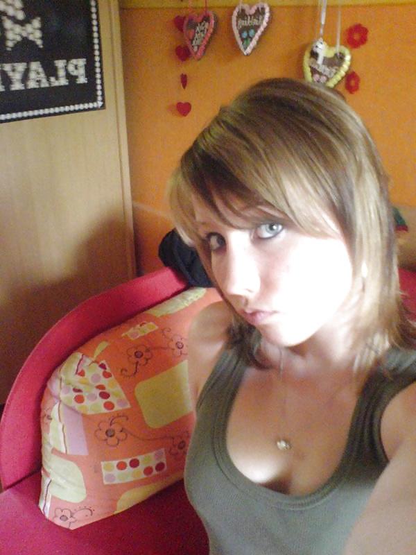 18P FREUNDIN VON MEINER SCHWESTER :)) ( FRIEND OF MY SISTER )