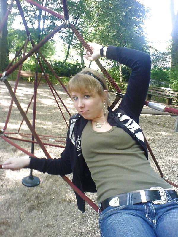 18P FREUNDIN VON MEINER SCHWESTER :)) ( FRIEND OF MY SISTER )