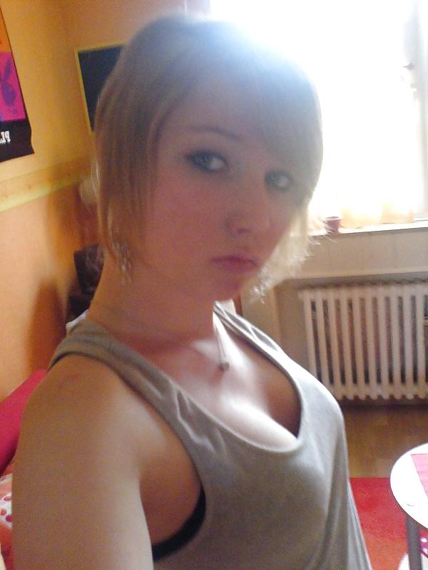 18P FREUNDIN VON MEINER SCHWESTER :)) ( FRIEND OF MY SISTER )