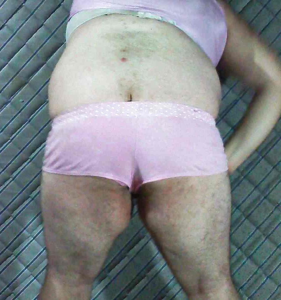 12P Sallycrush sissy in pink