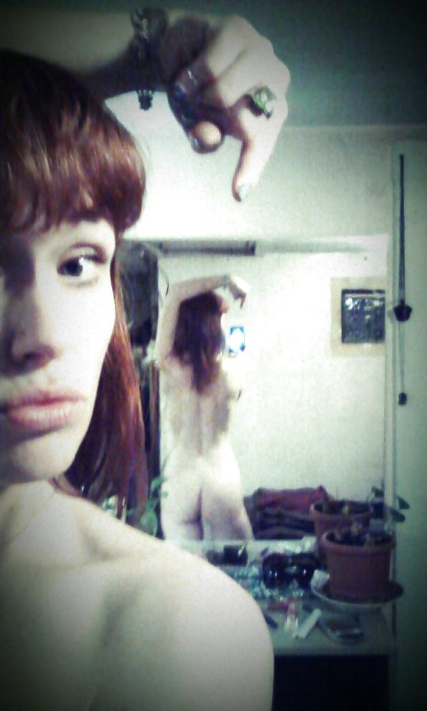 25P Slim redhead amateur shots
