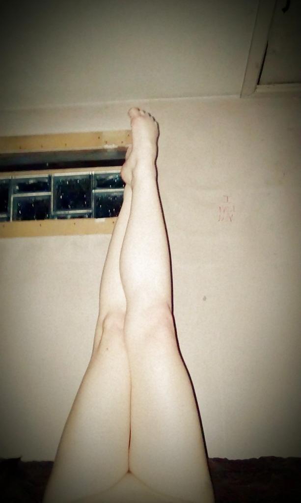 25P Slim redhead amateur shots