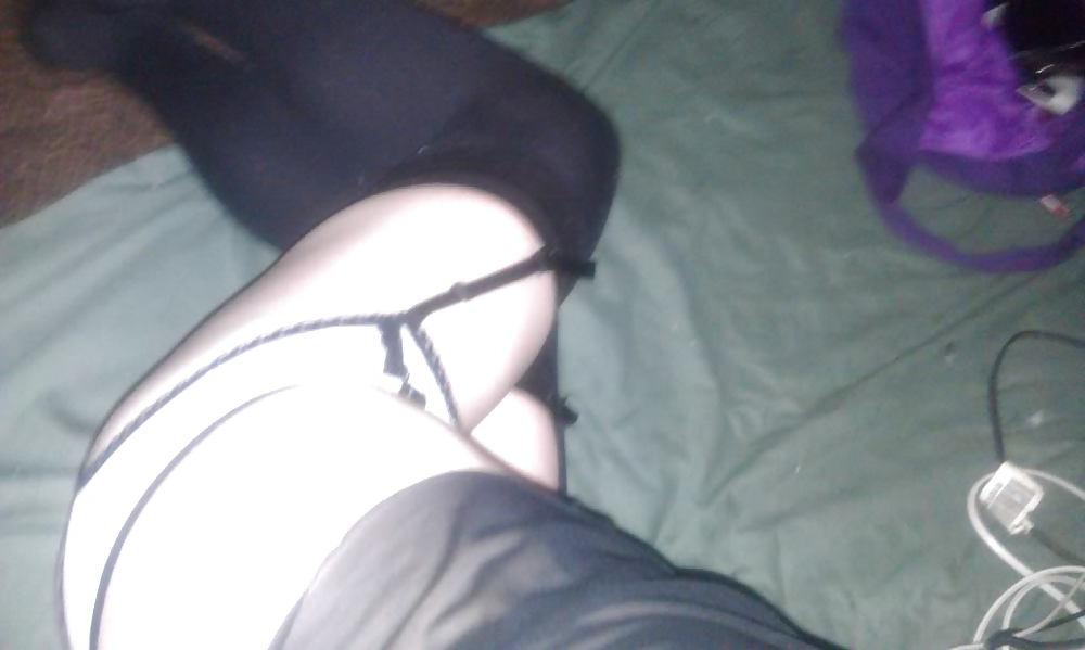 25P Slim redhead amateur shots