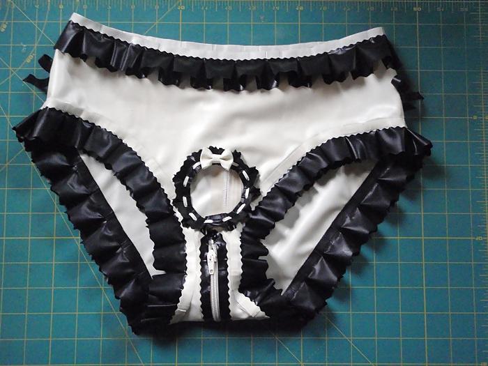 5P Femboi Sissy Gear