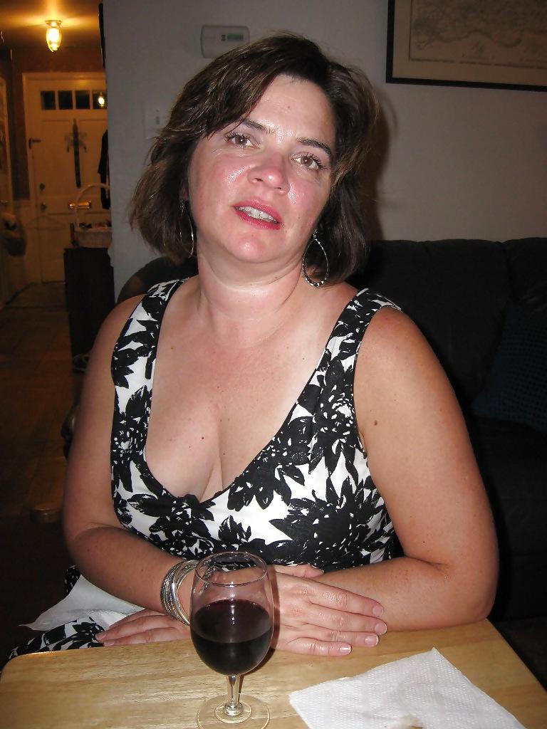 25P Wife of a sissy and sissy hubby