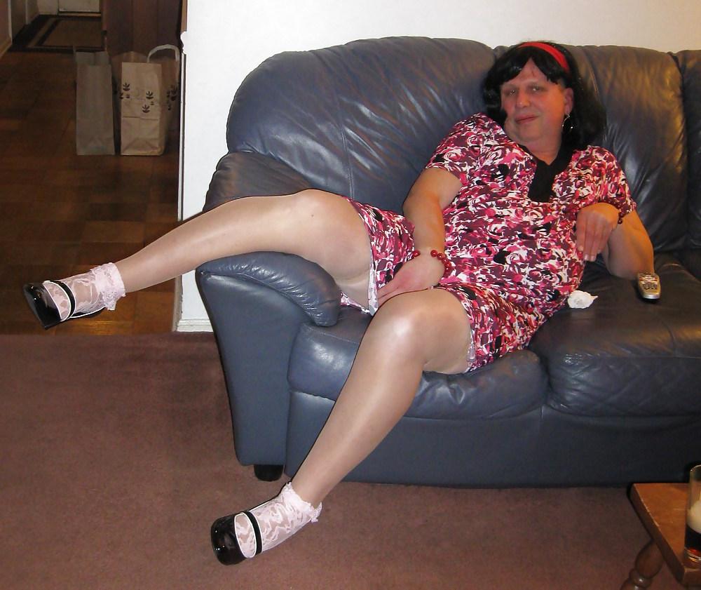 25P Wife of a sissy and sissy hubby