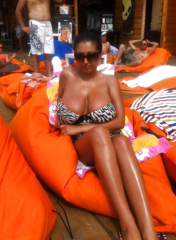 25P Facebook huge tits friends