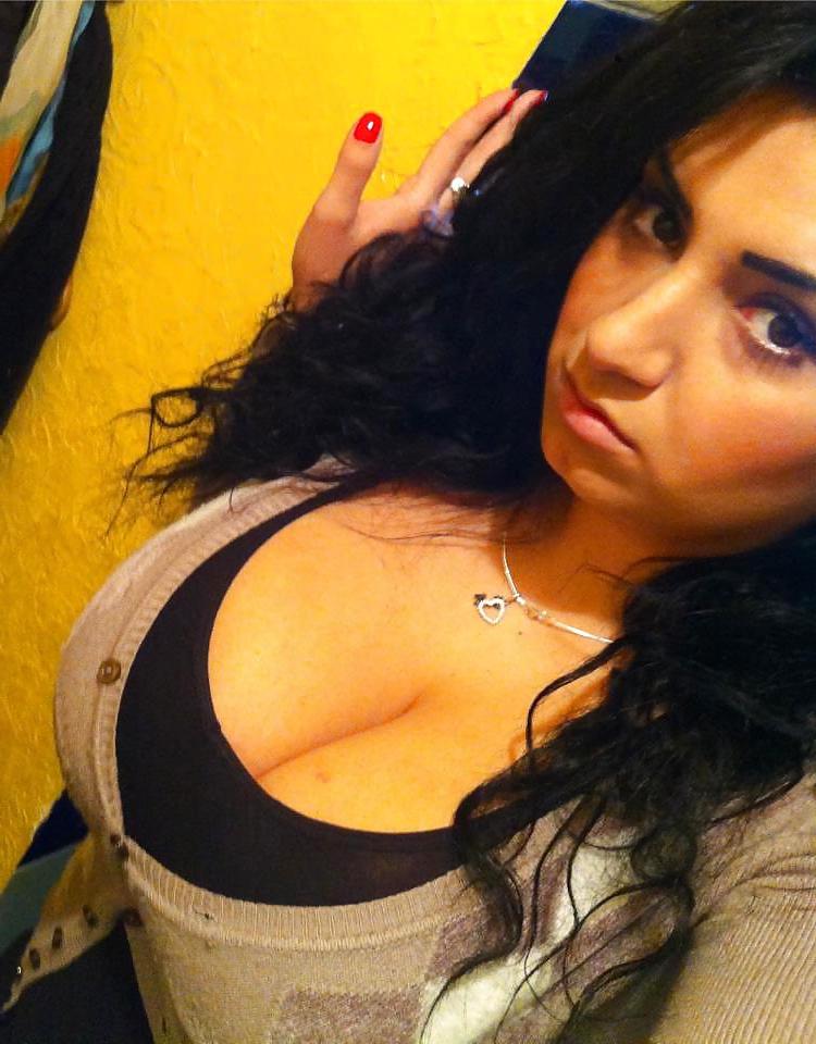 25P Facebook huge tits friends