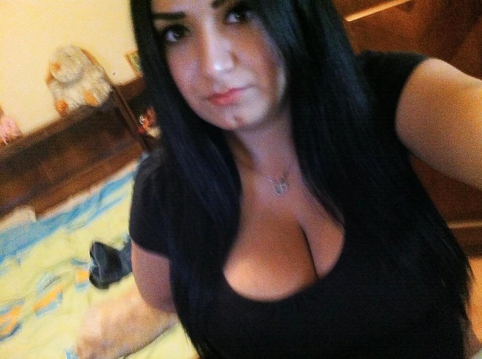 25P Facebook huge tits friends