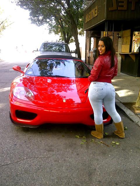 25P Huge Asses & Tight Dresses