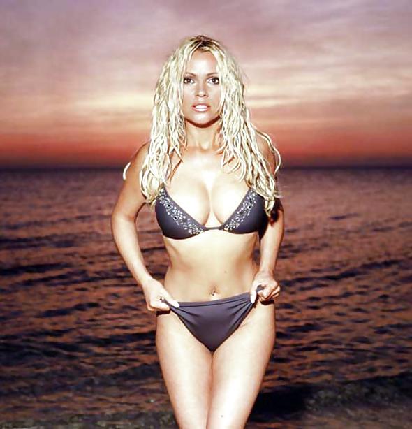 25P Tatjana Simic best celeb topless