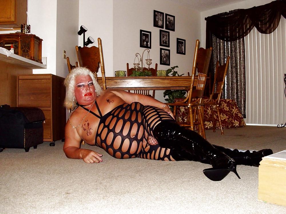25P Skank Slut Tranny gettin ready to go clubbin
