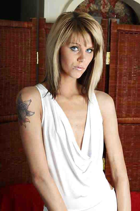 25P Hot skinny girls