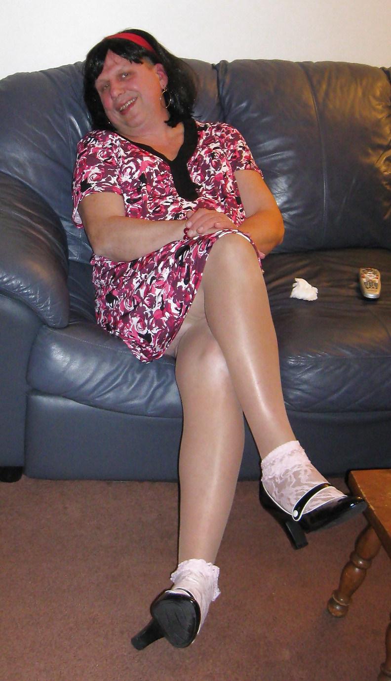 25P Wife of a sissy and sissy hubby