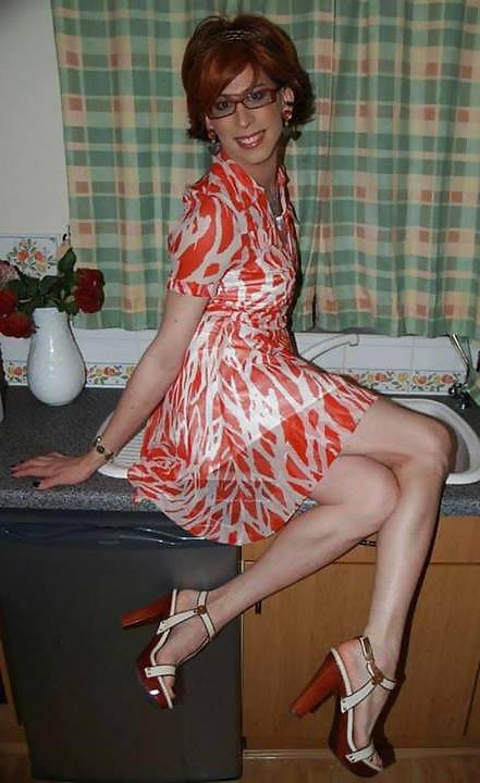 25P Sissy Cross