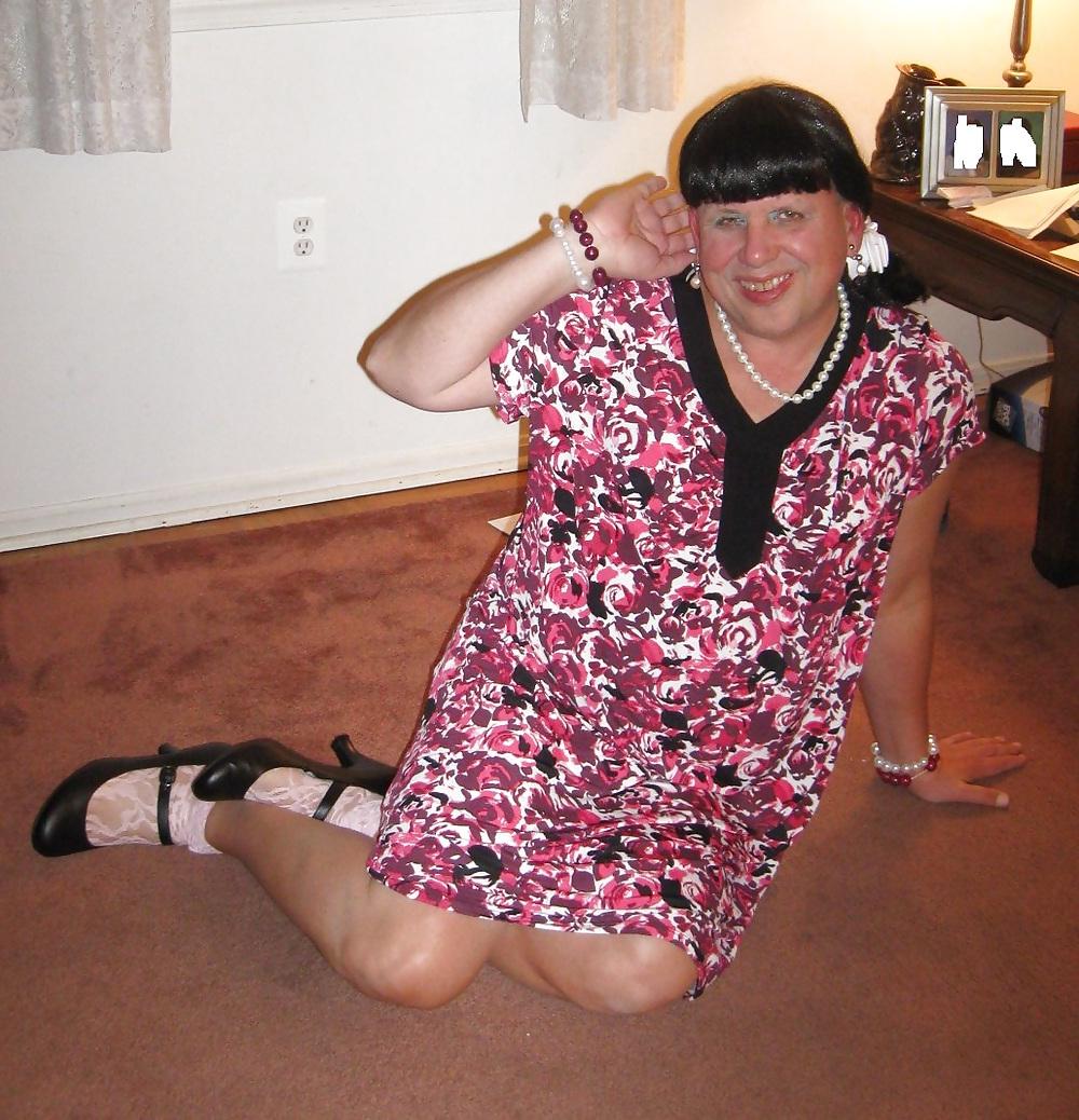 25P Wife of a sissy and sissy hubby
